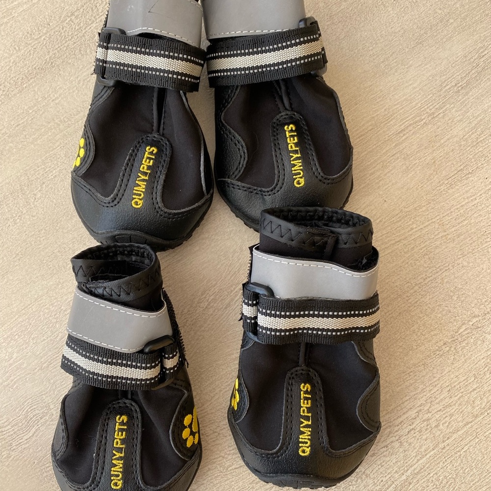 dog boots. Waterproof w reflective Velcro.  Anti slip sole.